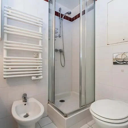 Euler Halldis Apartment *
